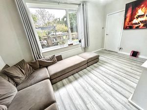 Lounge- click for photo gallery